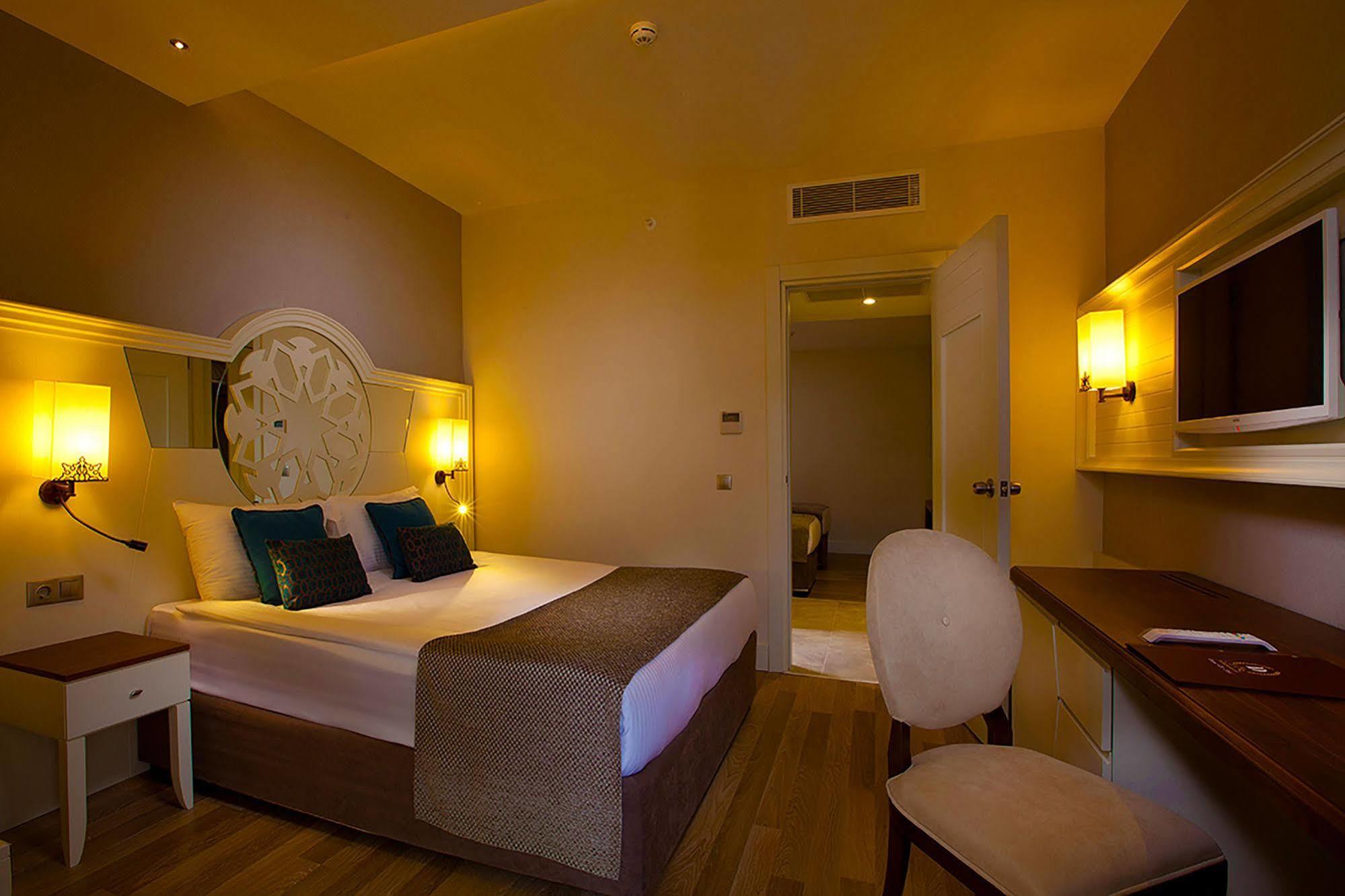 Diamond Elite Hotel & Spa - Adults Only Сіде Екстер'єр фото